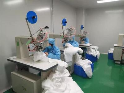 甘肅&ldquo;平?jīng)鲈?rdquo;醫(yī)用防護服正式投產(chǎn),首批產(chǎn)品發(fā)往湖北抗疫一線